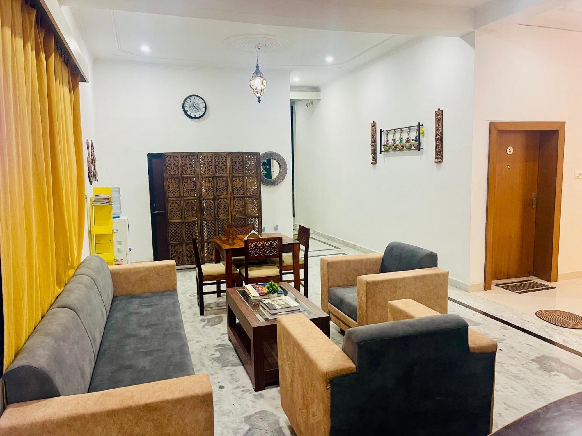 La Curcuma Luxury Homestay Khajurāho Екстериор снимка